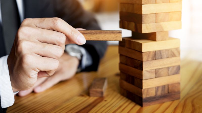 Jenga untuk Uang Tunai